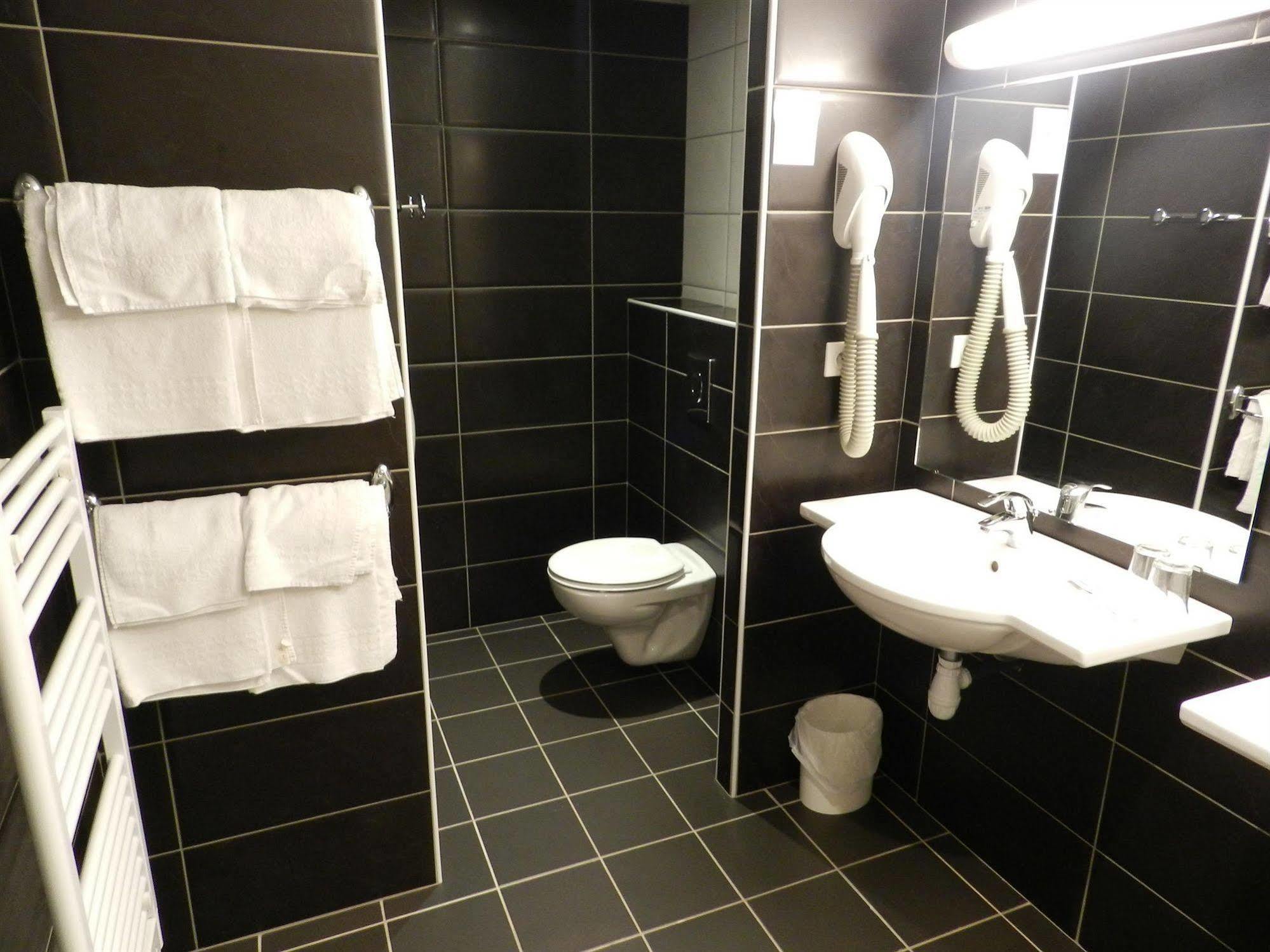 Hotel Gloria & Avenue 3*
